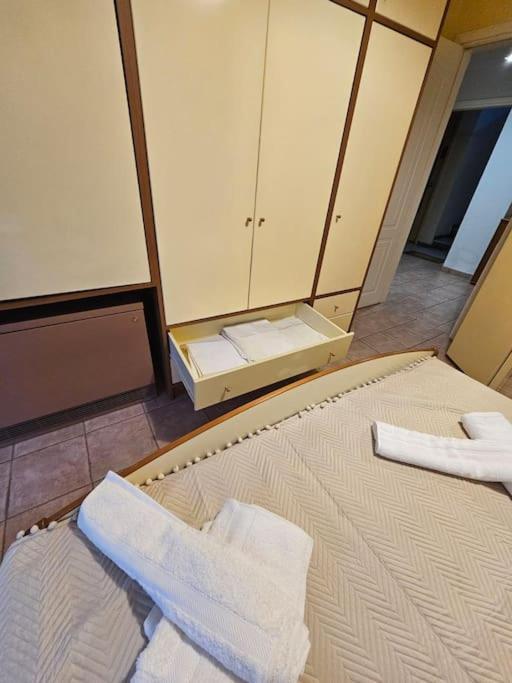 Kt Apartment Драма Екстериор снимка