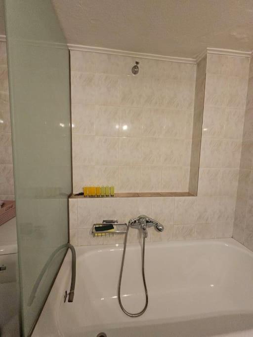 Kt Apartment Драма Екстериор снимка